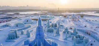 Çin’deki Harbin Kar ve Buz Dünyası kapılarını açtı