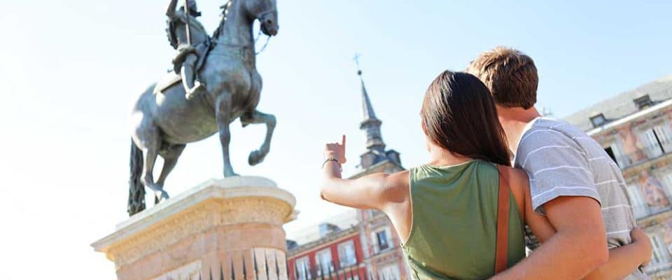 İspanya’nın en büyük kentleri, ziyaretçileri yeniden çekmek için bir dizi kampanya başlattı